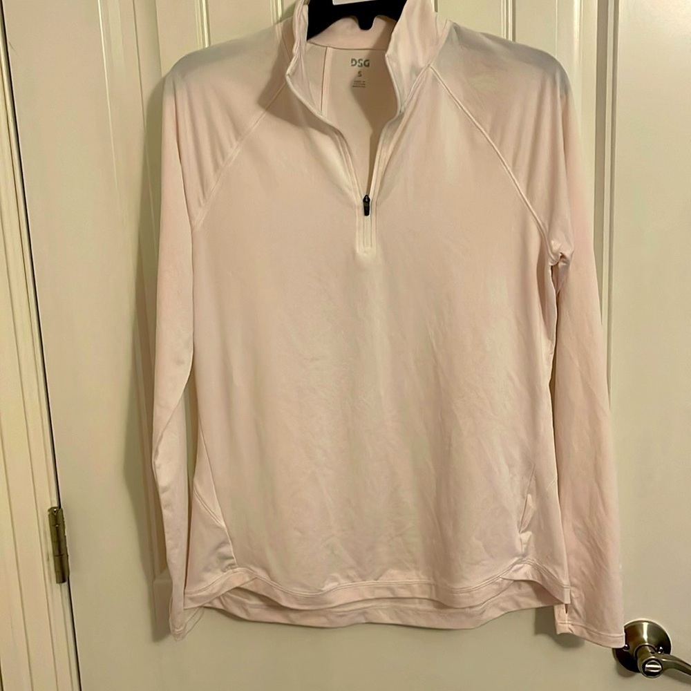 DSG women’s size small light pink long sleeve‎ golf athletic shirt. 1/4 zipper.